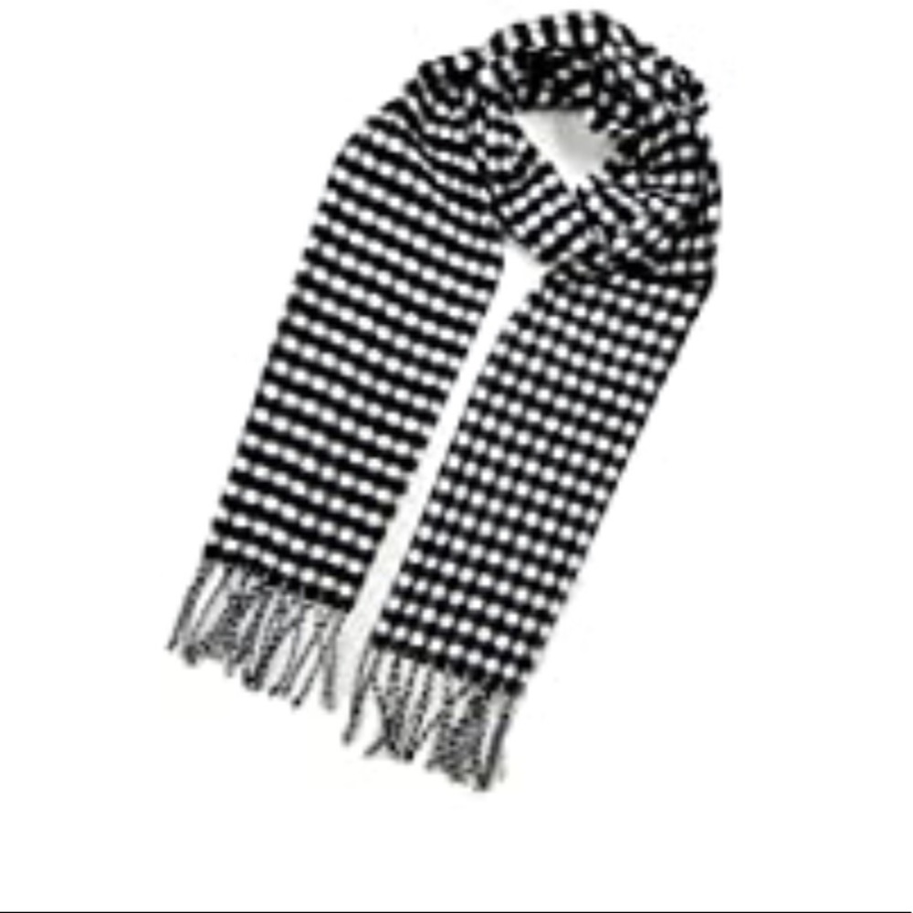 Checkered Pattern Fringe Scarf in Black, White & Gray
